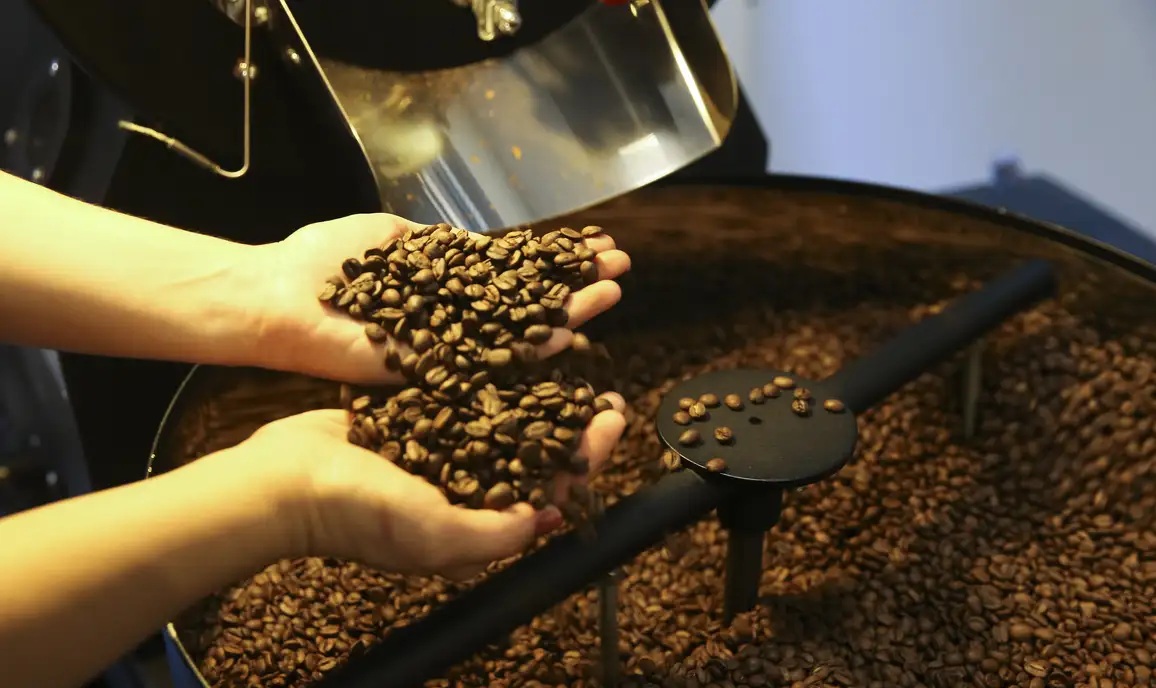 Consumo de café no Brasil recua 16% com disparada nos preços