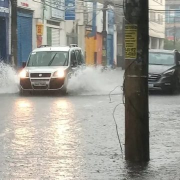 Bairro de Salvador ultrapassa volume de chuva previsto para o mês em apenas quatro dias