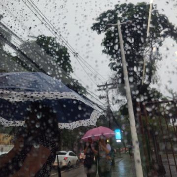 Chuva deve se intensificar ao longo da madrugada em Salvador, alerta Defesa Civil