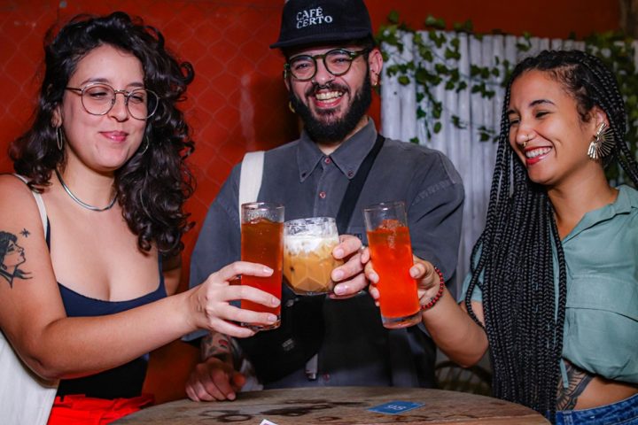 Sem álcool, de dia, com café: Salvador recebe sua primeira ‘coffee party’