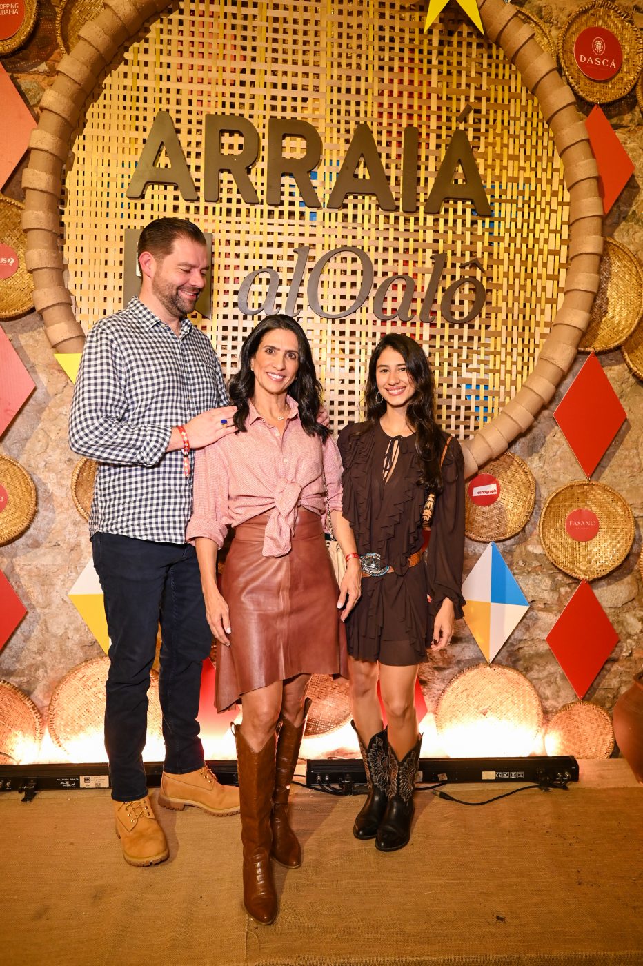 Maximilian Heindl, Karine e Bárbara Queiroz 