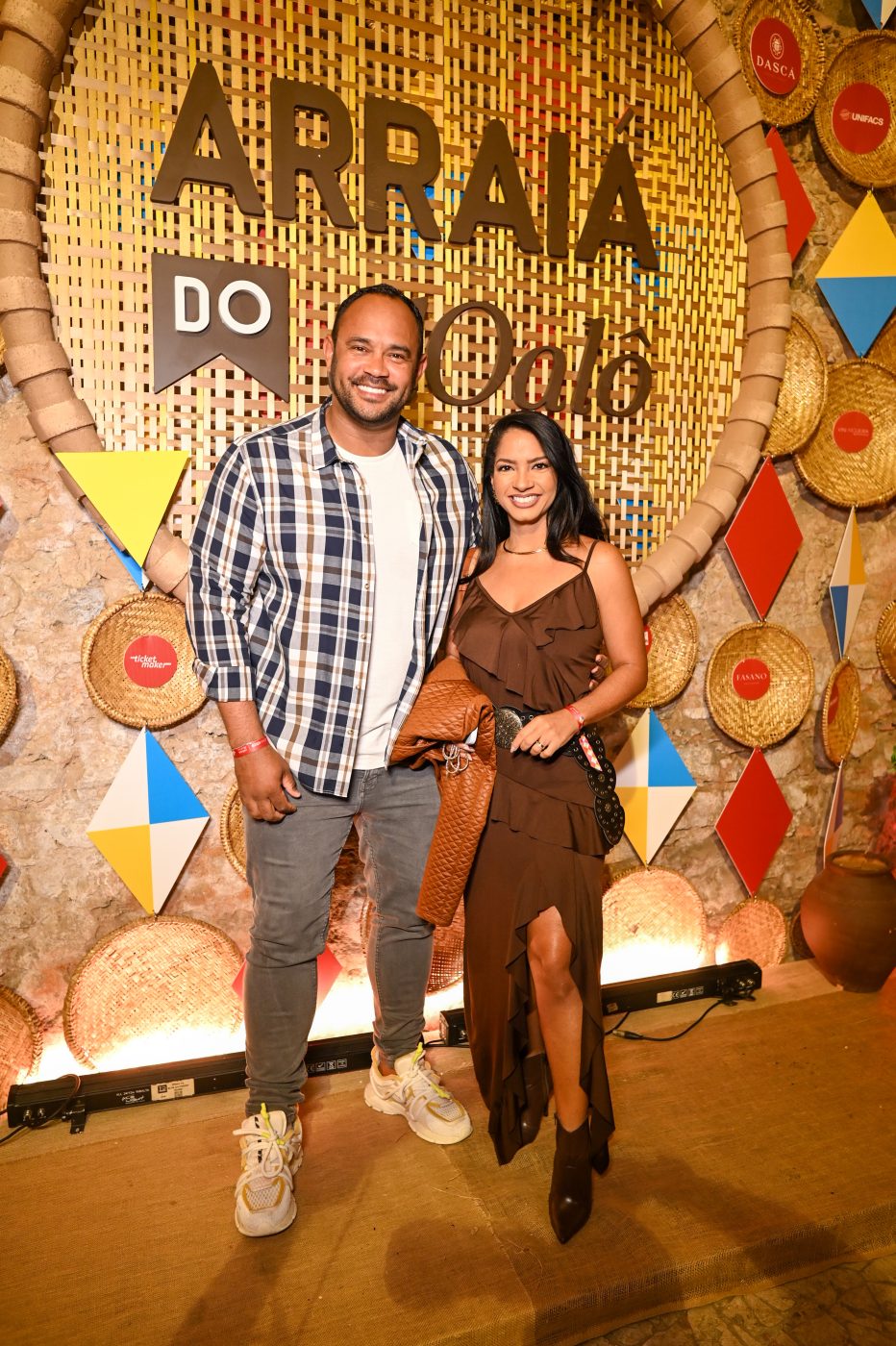 Vanderson Nascimento e Camila Oliveira