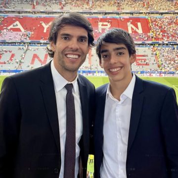 Filho de Kaká chama atenção por semelhança com o pai em final da Champions League