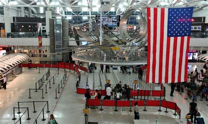 Regras de Imigração de Trump para os EUA desafiam clima de Copa do Mundo