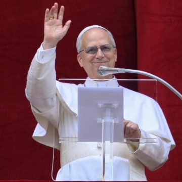 Papa Leão XIV herda perfis de Francisco nas redes sociais