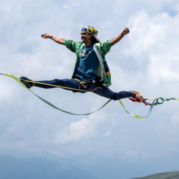 Mago do Equilíbrio: conheça o baiano campeão mundial e recordista em slackline