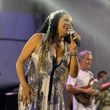 Márcia Short celebra legado de Ângela Maria em show especial na capital baiana