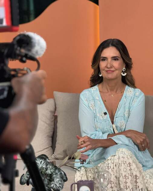 Mãe de trigêmeos, Fátima Bernardes abre o coração sobre os desafios da maternidade: “É cruel”
