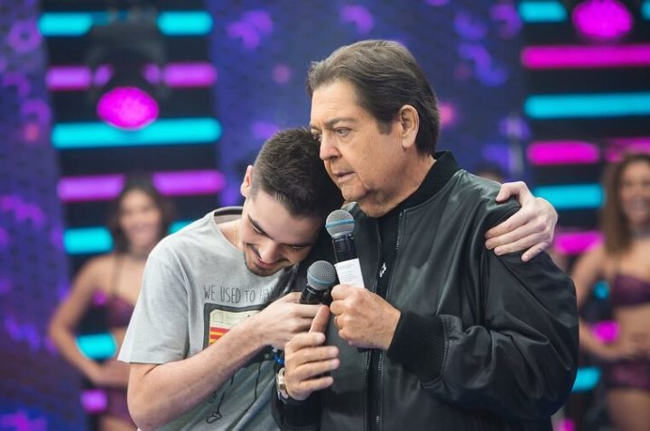 Filho de Faustão, João Silva emociona com homenagem ao pai: “Eterno ídolo”