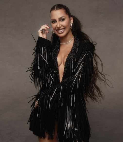 Vocalista do Cheiro de Amor apresenta show intimista em Salvador