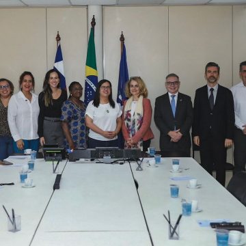 Comitiva francesa desembarca em Salvador para alinhar preparativos do Fórum Brasil-França