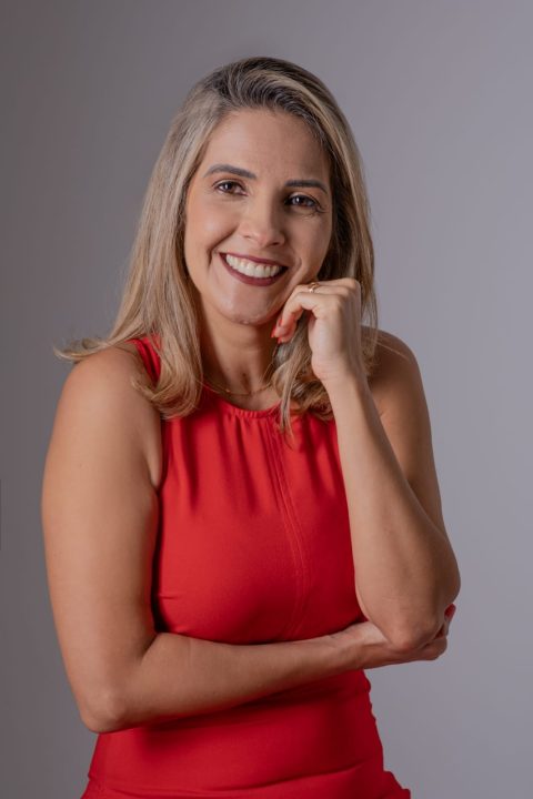 Jornalista Amanda Mota lança livro sobre a preservação e valorização das festas juninas na Bahia