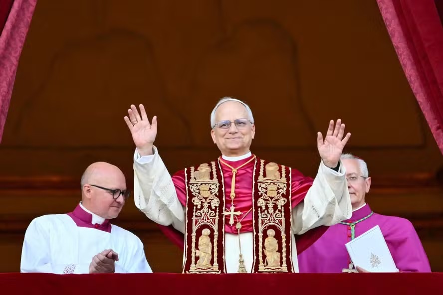 Quem apostou em Robert Francis Prevost para novo Papa ganhou cerca de 60 vezes o valor investido