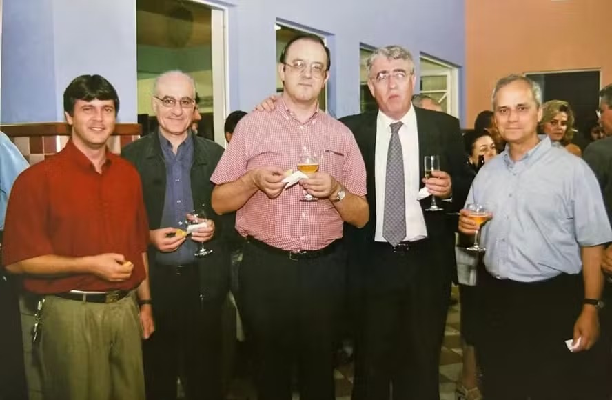 Papa Leão XIV já tirou foto bebendo cerveja no Brasil; conheça história
