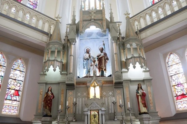 Capela de igreja em Salvador é interditada por risco na estrutura