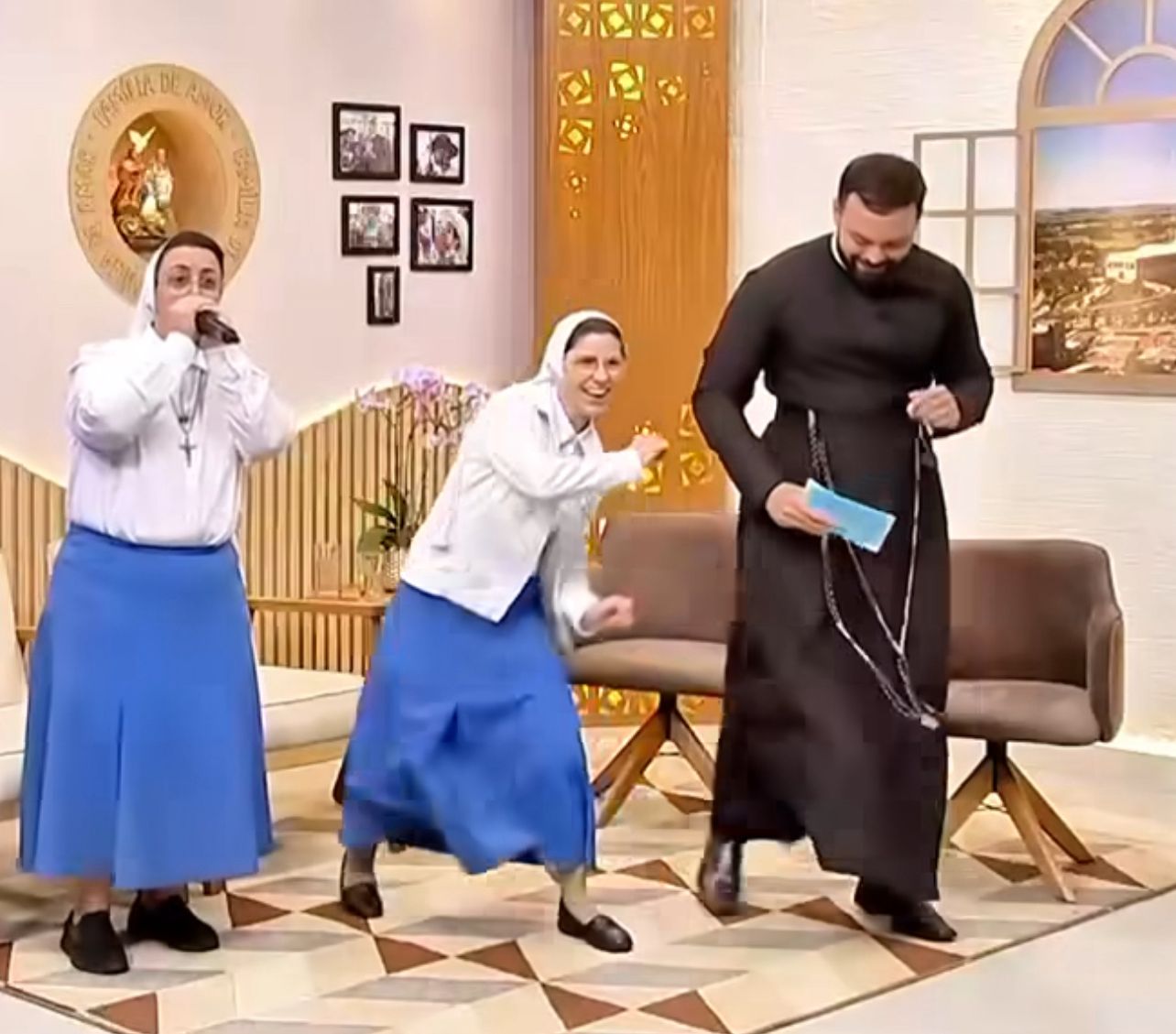 Freiras viralizam com beatbox em programa de televisão; veja vídeo