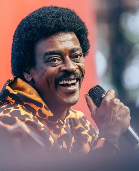 Seu Jorge lembra morte de irmão e fase em que morou na rua: “Era invisível”