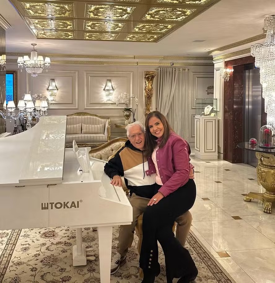 Aos 89, Carlos Alberto de Nóbrega celebra 7 anos de casamento com médica em Gramado