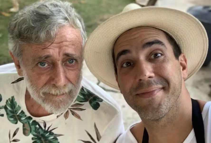 André Marques se emociona após morte do pai, Otto Marques: ‘Descanse e cuide de nós’