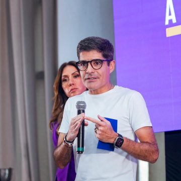 Em evento feminino, ACM Neto diz que mulheres da Bahia enfrentam fome, miséria e abandono na saúde