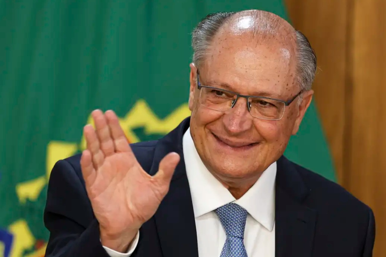 Geraldo Alckmin passa mal em Brasília e é levado ao hospital