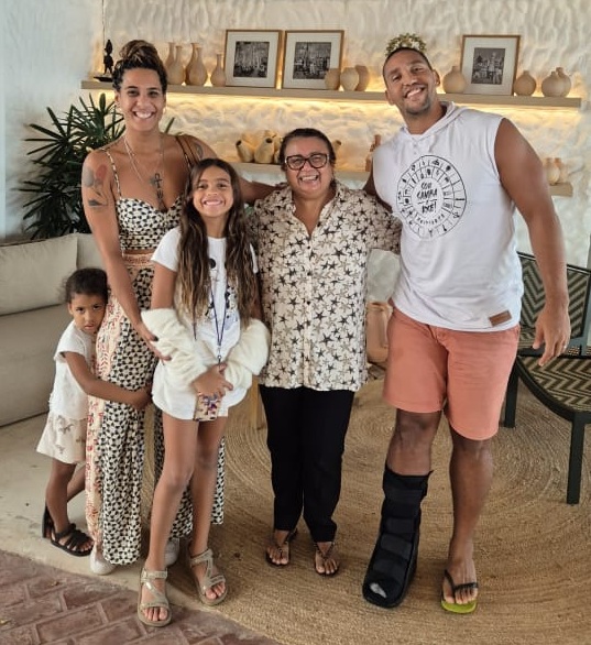 Ministra Anielle Franco comemora aniversário em restaurante de Salvador