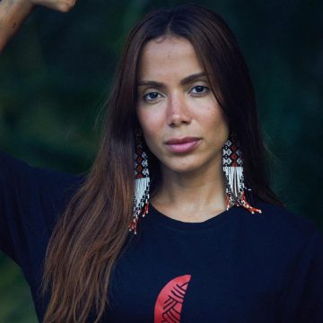 Anitta denuncia ameaça ambiental e cobra presidente da Câmara: ‘Inacreditável’