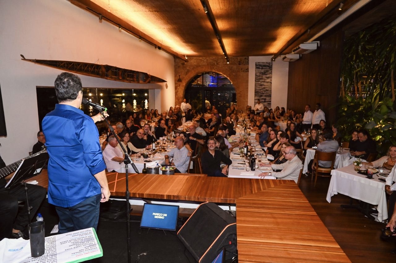 Ricardo Chaves "Sem Limites" no restaurante Amado