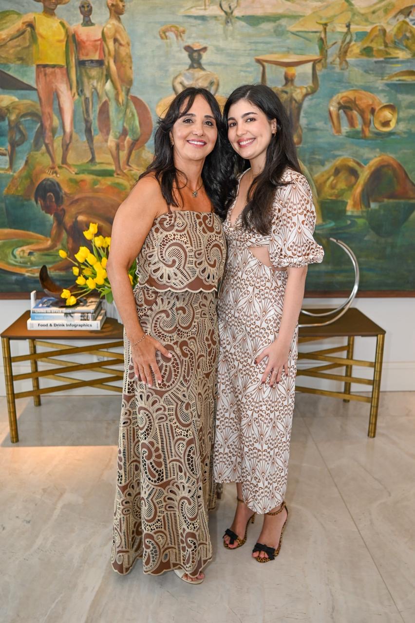 Glória e Laís Matos