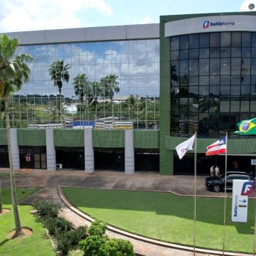 Ministério da Saúde aprova parceria da Bahiafarma para produzir medicamento para doença rara; saiba mais