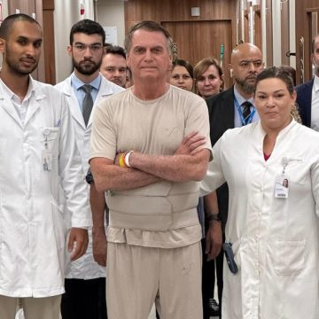 Bolsonaro atualiza estado de saúde após deixar UTI de hospital