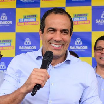 Prefeito Bruno Reis completa 48 anos e ganha homenagens nas redes sociais
