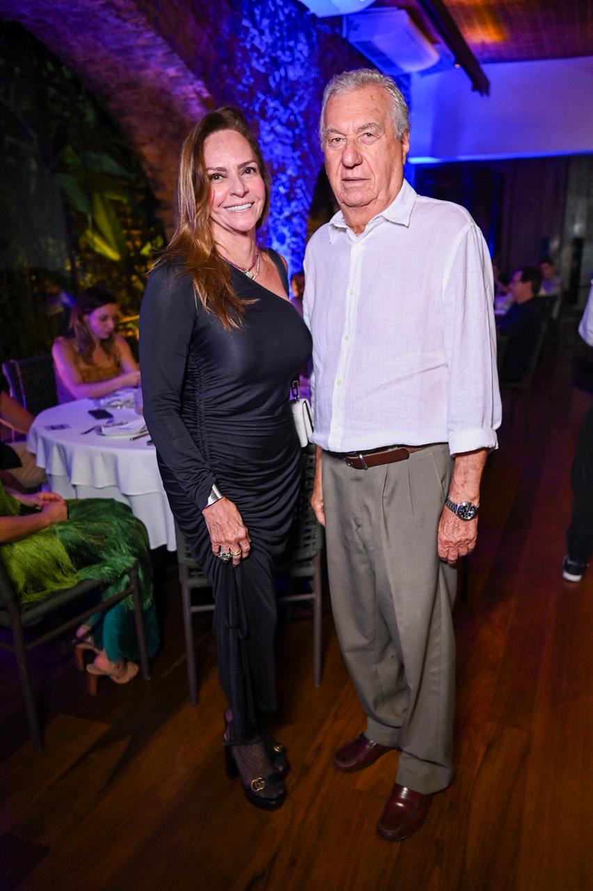Ângela Freitas e Edson Rio