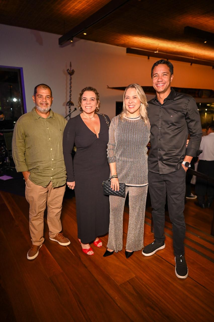 Isaías, Juliane Paixão, Alessandra e Thiago Natividade
