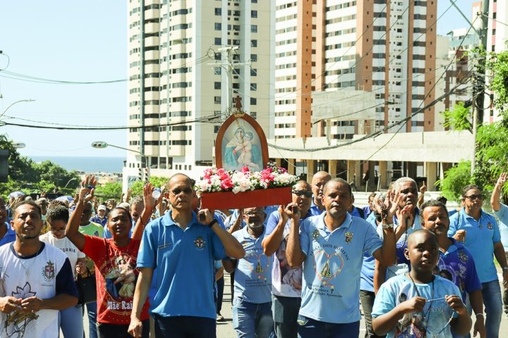 Caminhada com Maria reúne fiéis no domingo, em Salvador