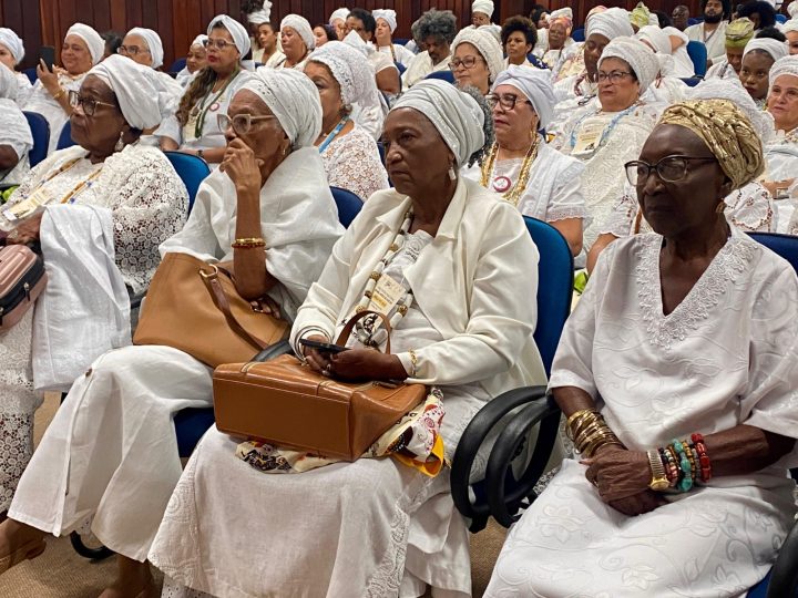 Encontro em Salvador reúne mulheres de axé de várias regiões do Brasil