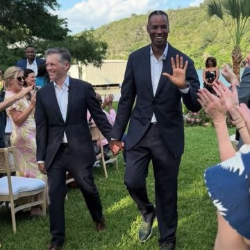 Primeiro jogador da NBA a se assumir gay, Jason Collins se casa com produtor de cinema