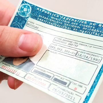 Governo da Bahia lança programas para oferecer 12 mil CNHs gratuitas a jovens