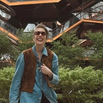 Fabiana Justus posta fotos de viagem e relembra momento difícil