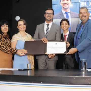 Apresentador Fernando Sodake recebe Título de Cidadão de Salvador