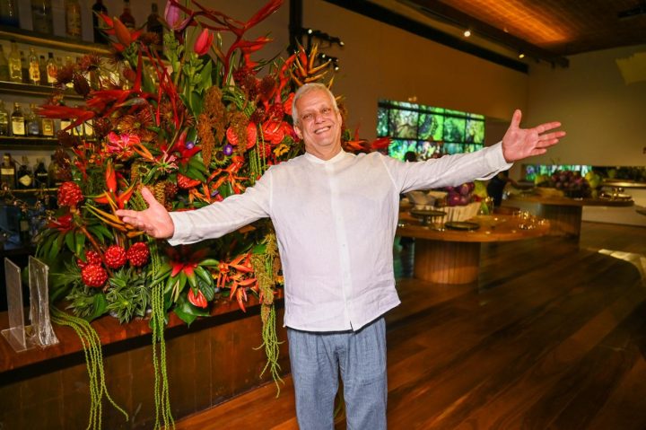 Fundador do Amado, Edinho Engel comemora 70 anos com festa em Salvador; veja fotos