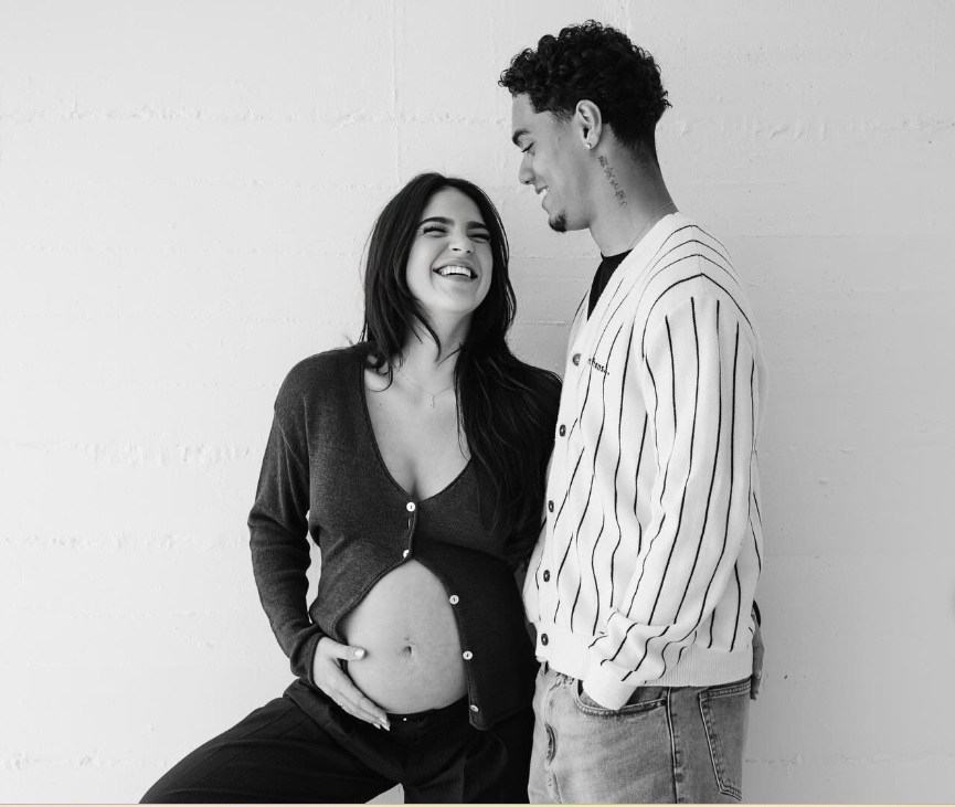 Giovanna Buscacio compartilha primeira foto de neta de Ronaldinho Gaúcho