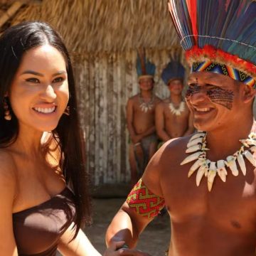 Ex-BBB Isabelle Nogueira leva famosos para conhecer aldeia indígena no Amazonas