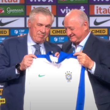Ancelotti ganha jaqueta histórica de Zagallo em apresentação na Seleção Brasileira