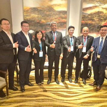 Jerônimo Rodrigues se reúne com fornecedores da BYD na China