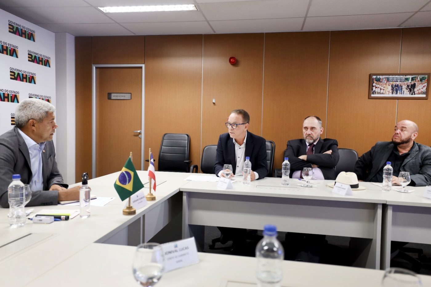 Governador se reúne com prefeito de Cairu e discute melhorias para o município