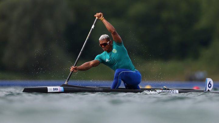 Baiano Isaquias Queiroz conquista medalha de ouro na Copa do Mundo de Canoagem Velocidade