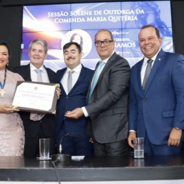 Câmara concede a Comenda Maria Quitéria à juíza Rita de Cássia Ramos de Carvalho