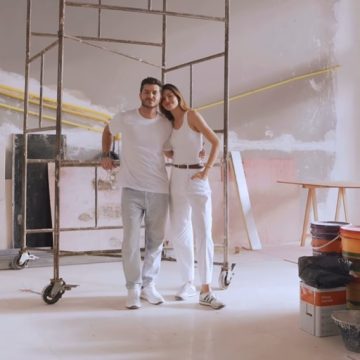 Camila Queiroz e Klebber Toledo mostram obra de mansão: ‘Nosso lar’