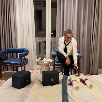 Kleber Mendonça Filho compartilha bastidores após ser premiado em Cannes
